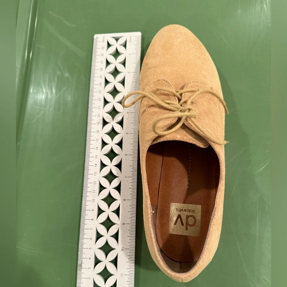 Dolce Vita women Tan Suede loafers /size 7